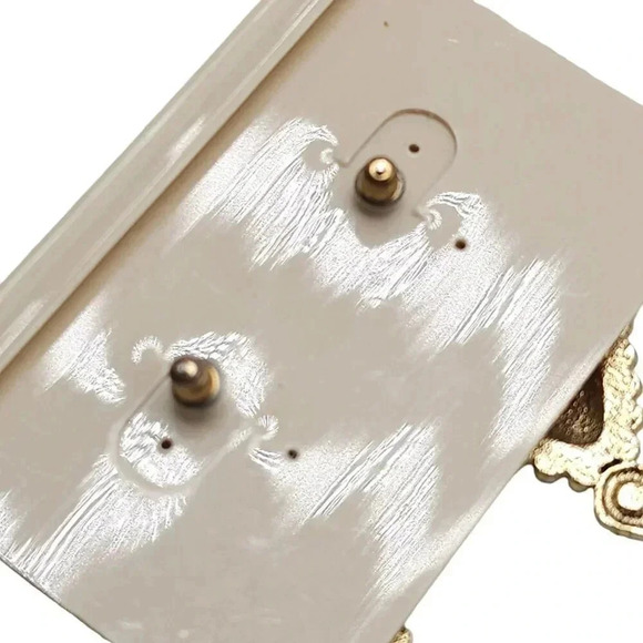 Green Enamel Heart Dangle Drop Earrings Post Back Closure Gold Tone Vintage - Picture 4 of 6